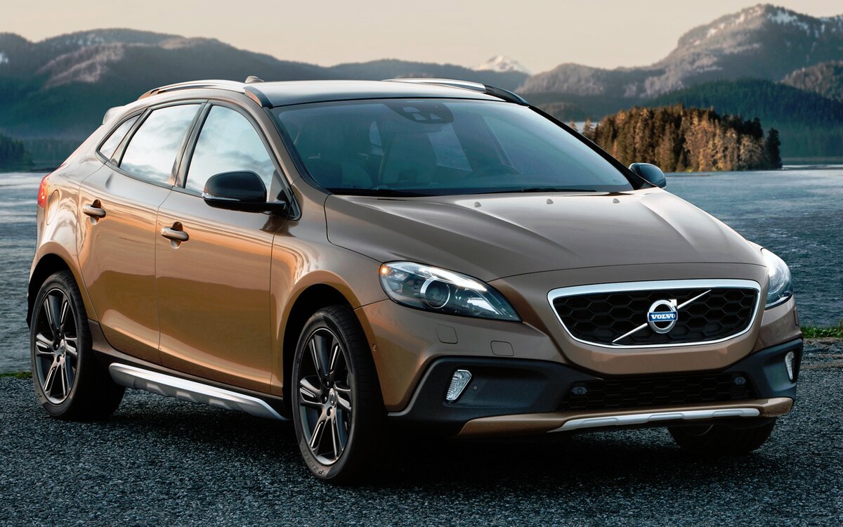 Volvo v40 cross country. 