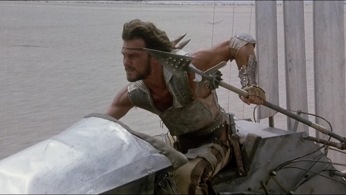 Стальной рассвет, кадр из фильма. Оцените экипировку и точность в деталях!