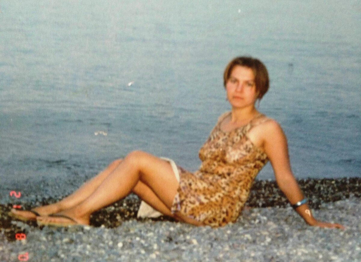Эта фотка у меня висит на дверце холодильника