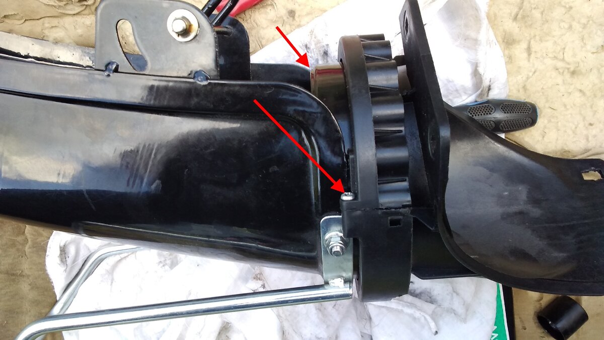 желоб для выброса снега для снегоуборщика champion st-762e. желоб для снегоуборщика. желоб выброса mtd st380d. желоб выброса для снегоуборщика husqvarna st 227p. желоб для выброса снега для снегоуборщика qt3121.