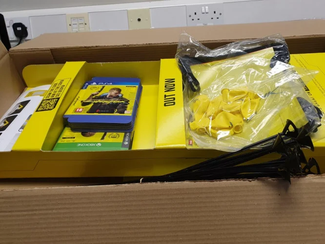 Получается прямо-таки небольшое коллекционное издание по цене стандартного!