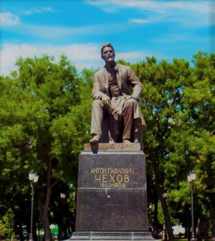 Памятник А. П. Чехову в Таганроге