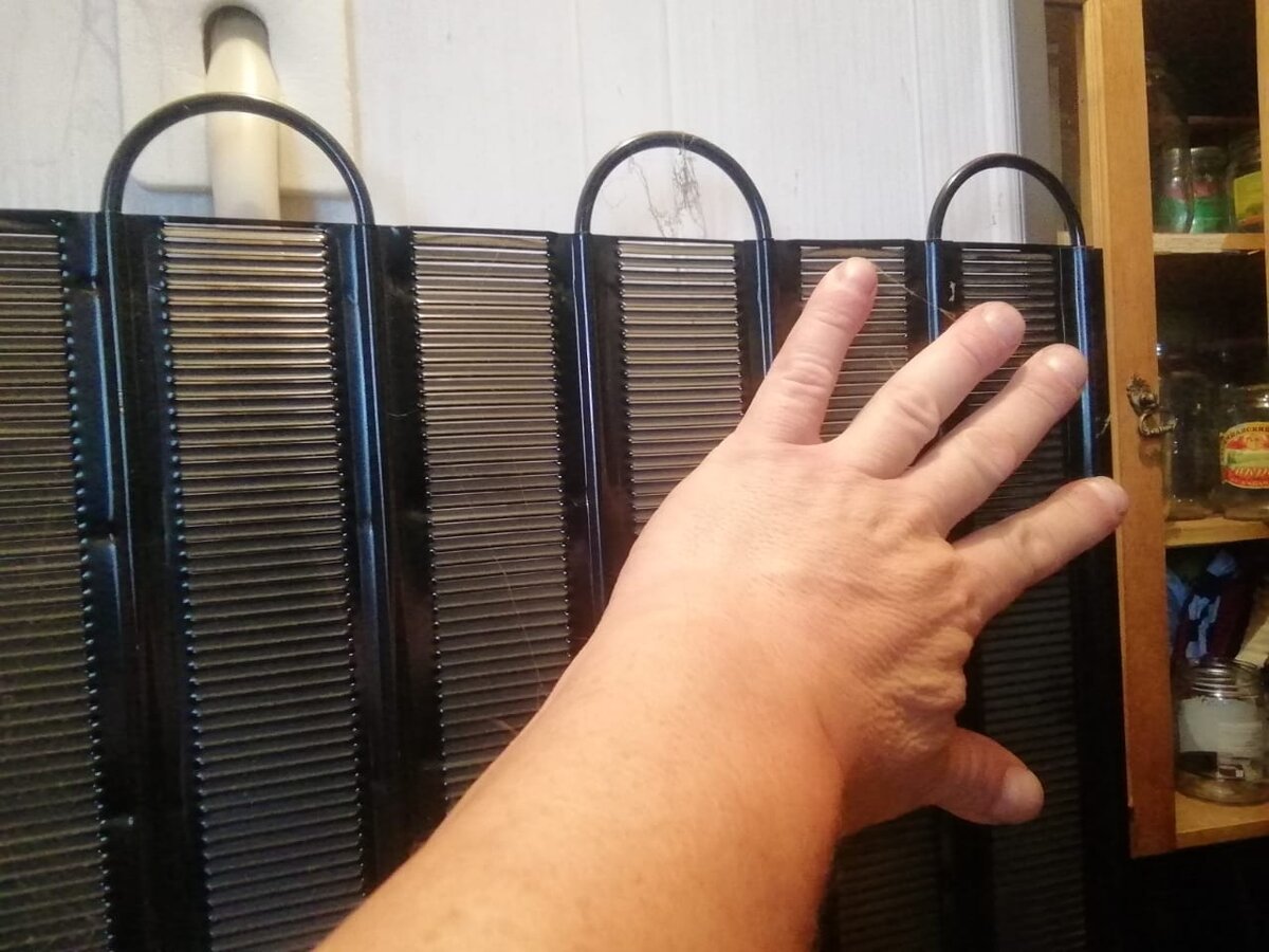 Холодильный Доктор за работой)