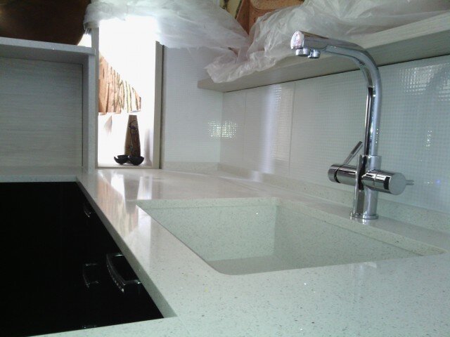 Столешница из кварцевого агломерата