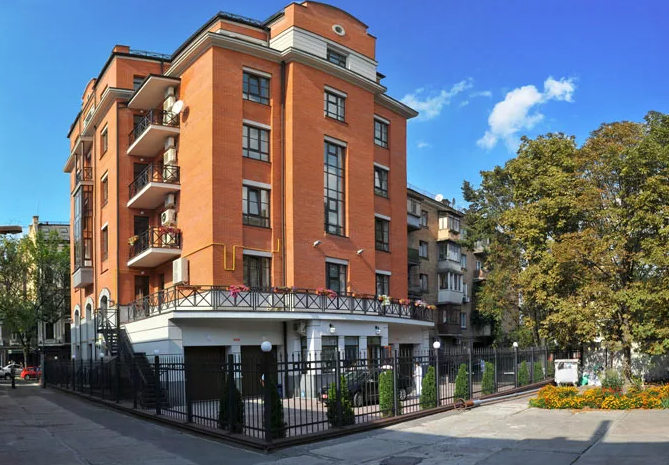 Здание "Россотрудничества" в Киеве, подвергающееся постоянной критике