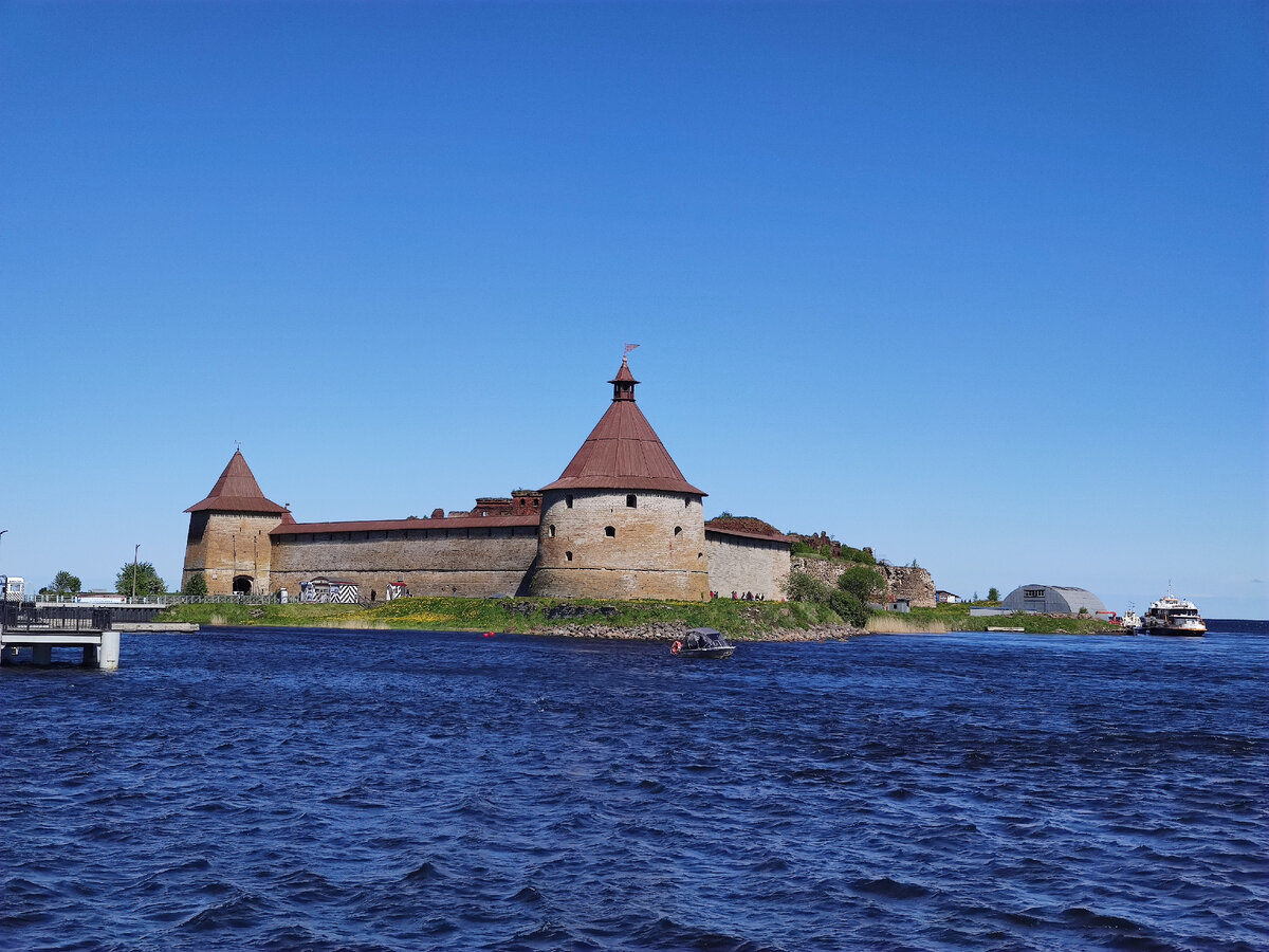Вид на Орешек с Невы
