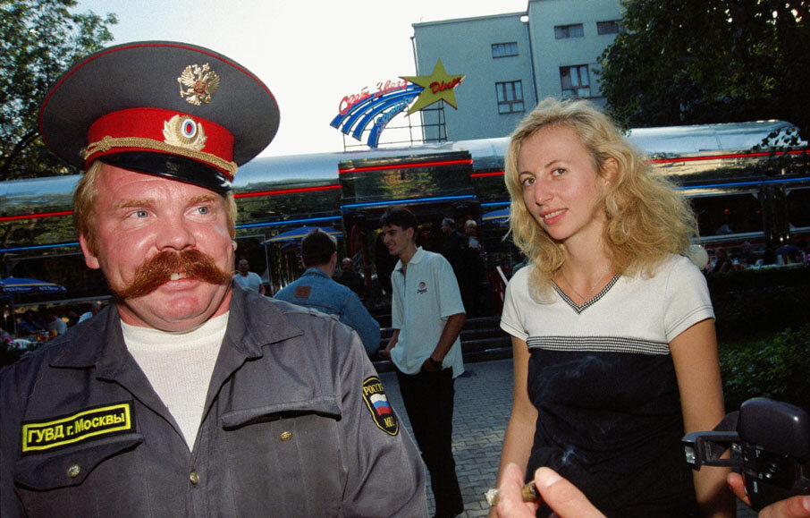 Ппс 2007. Милиционер х. Старая форма полиции. Советский милиционер. Форма полиции 2010 ппс.