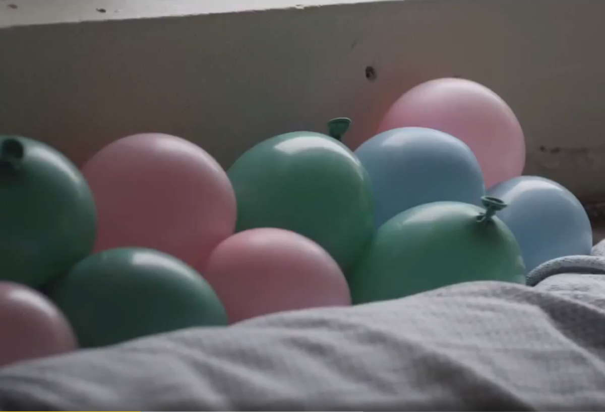 Скрин с видео ролика рекламы Durex