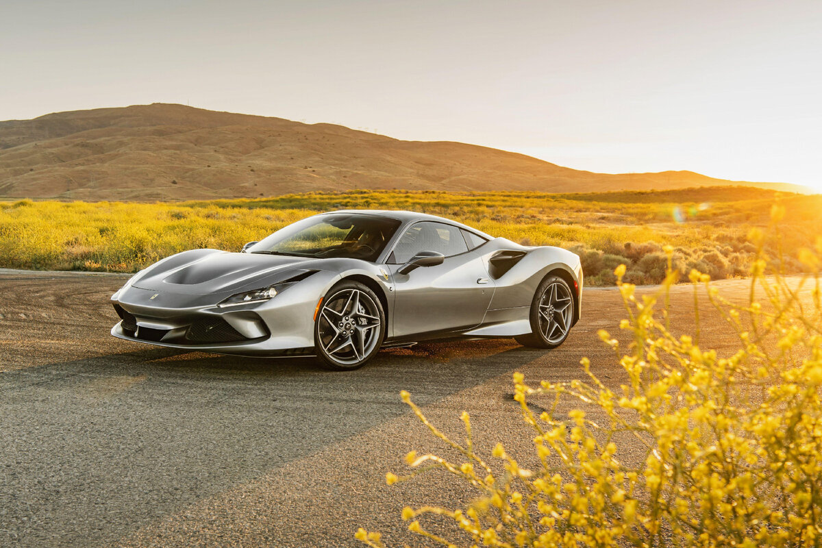 Новая Ferrari f8