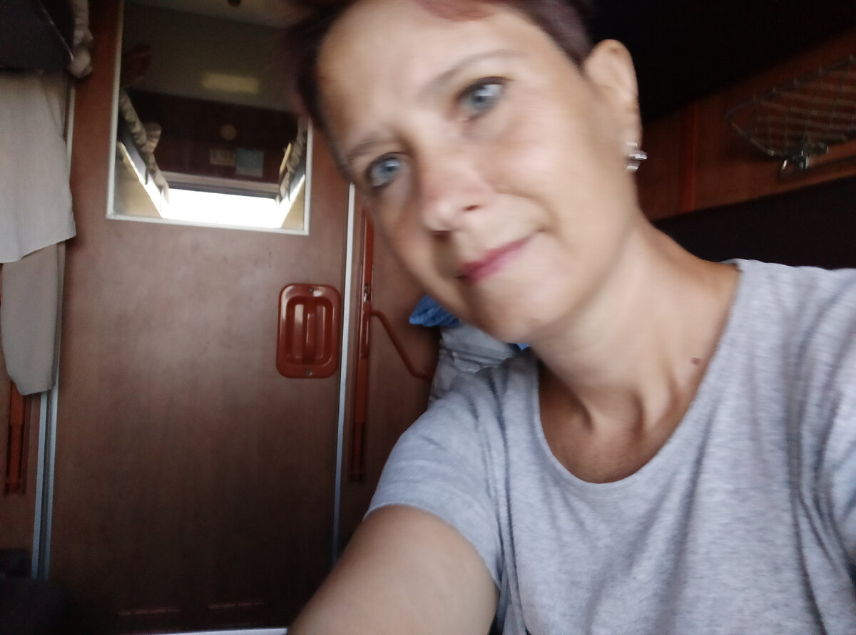 в поездке в Анапу, мы с мужем ехали вдвоем в купэ поезда туда и обратно