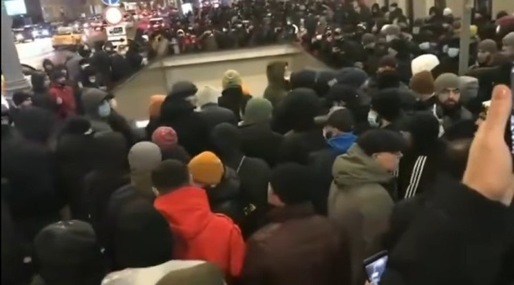 Беспорядки произошли в таджикском Хороге, а граждане республики собрались у посольства в Москве – зачем?0