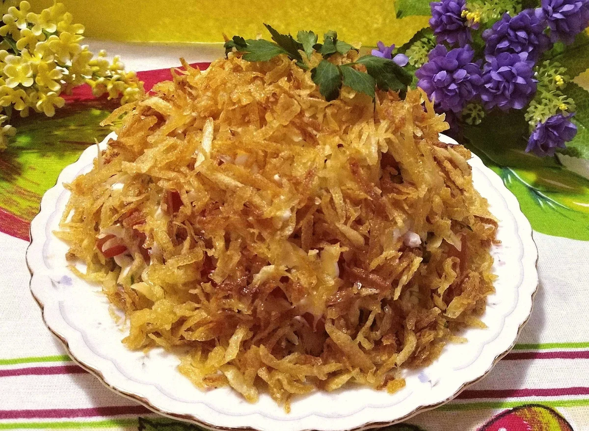 Салат "Муравейник" непременно будет на моём праздничном столе (нравится гостям,очень вкусный, да и готовится несложно)