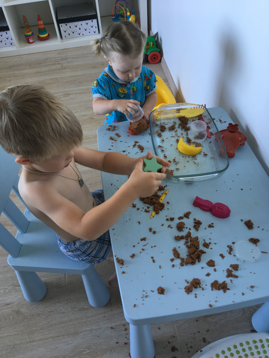 Играть в песок можно не только в песочнице 