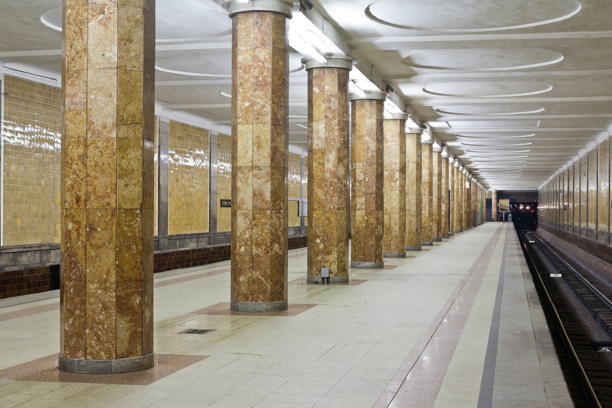 метро красносельская выходы из метро