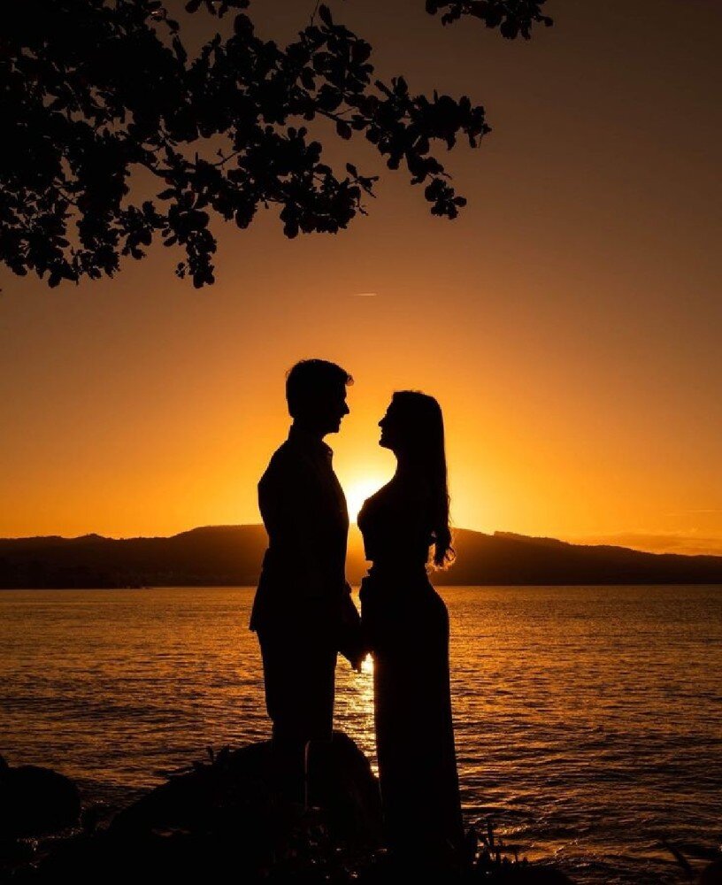 По мере того, как отношения становятся зрелыми, люди зачастую начинают думать, что привычные блага жизни останутся с ними навсегда. В определённом смысле это нормально и уместно, это даже помогает выстраивать отношения. Однако, время от времени стоит задуматься, какой бы стала ваша жизнь без вашего партнёра. Как бы это отразилось на вашем ежедневном существовании, общем благополучии, ваших мыслях и счастье в дальнейшем? Как только вы попробуете представить себя без вашего мужчины или вашей женщины, это может подтолкнуть вас к тому, чтобы проявить чуть больше внимания, интереса и заботы о нем или ней, хотя бы на мгновение. Очень просто отвернуться от тех, кто к вам очень близок,потому ,что они,мол, никуда не денутся. Но в таком случае ваш партнёр может запросто начать искать кого-то другого, кто будет давать ему(ей) больше внимания, чем вы.