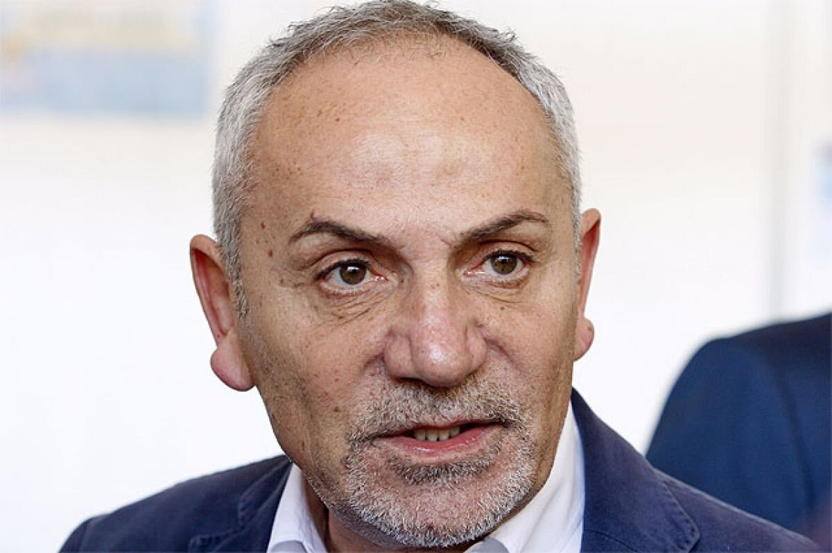    СМИ: журналисту Савику Шустеру запретили въезд на Украину