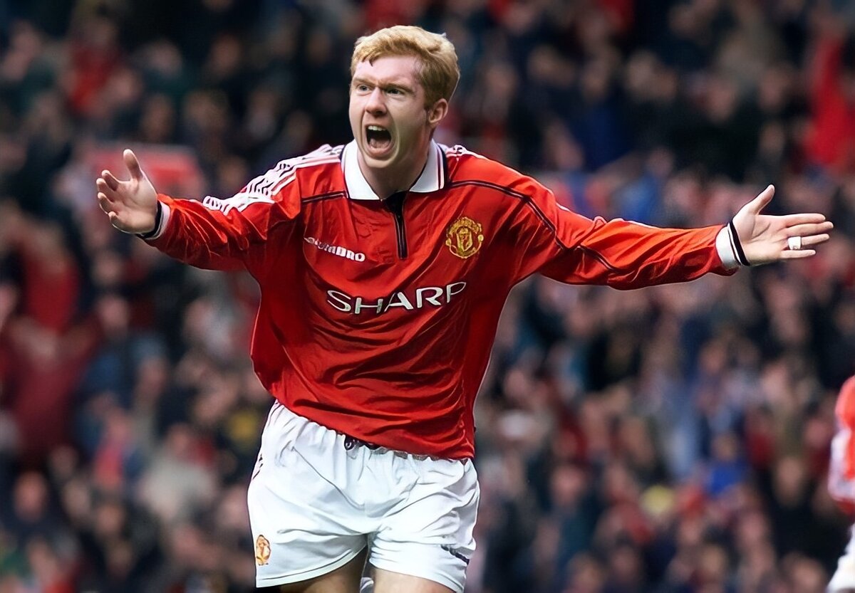 Футболист Манчестер Юнайтед Scholes