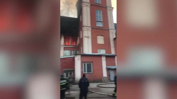 В Подольске загорелся завод. Видео © t.me / Прокуратура Московской области