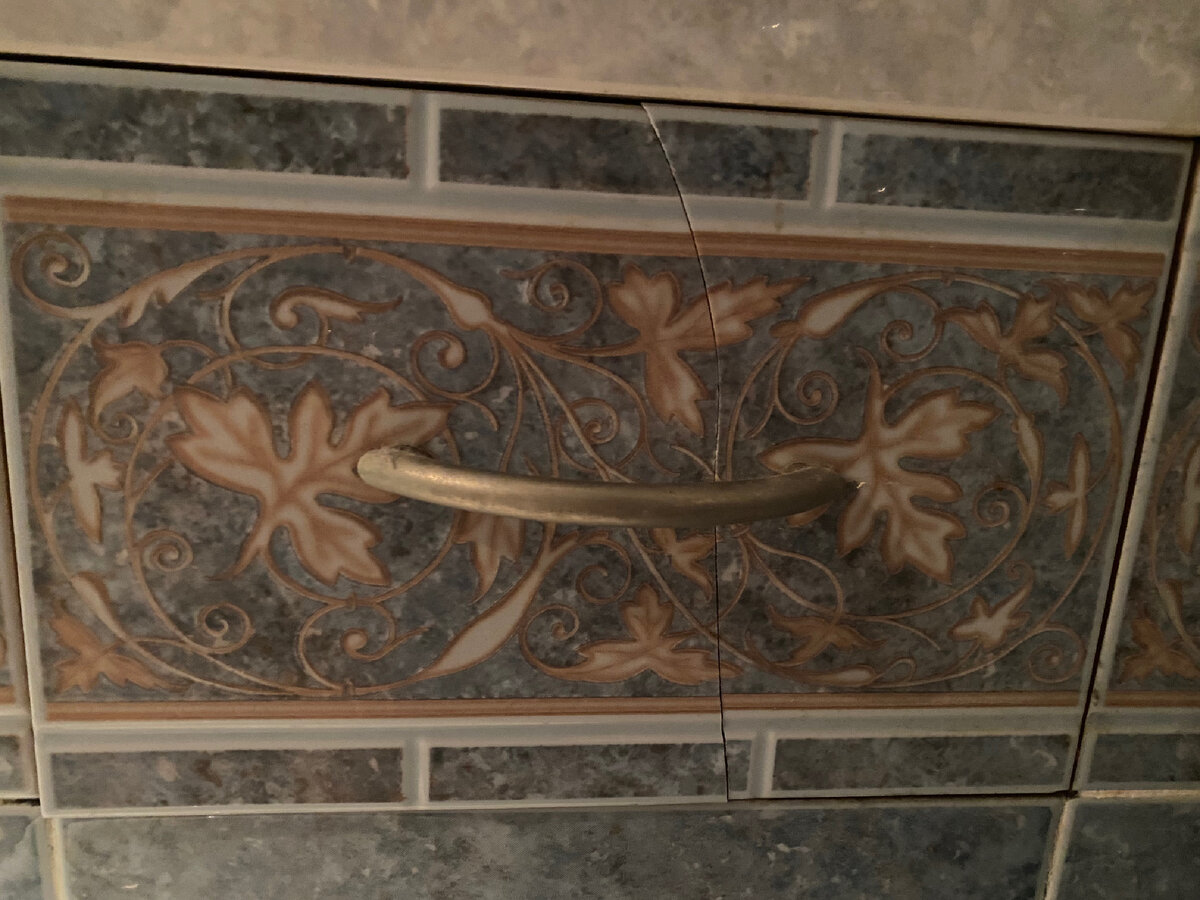 Гудбай, май лав, гудбай! Прощай испанская плитка! Долгие годы мы были вместе❤️