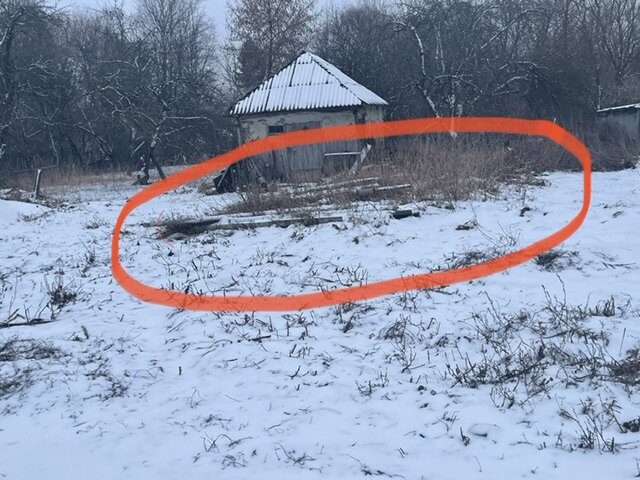 Зайдя в дом к нашим соседям ребята не увидели в комнатах ничего необычного