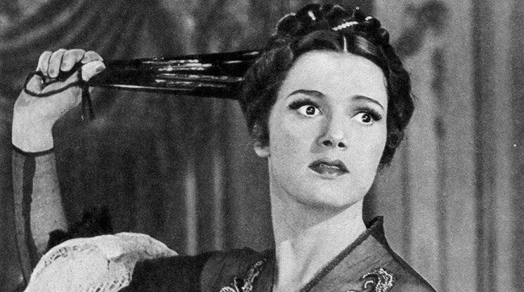 Кадр из кинофильма «Анна Каренина» (режиссер Александр Зархи, 1967 год). Главную роль исполняет Татьяна Самойлова, в роли Вронского — Василий Лановой Источник: kinokopilka.pro