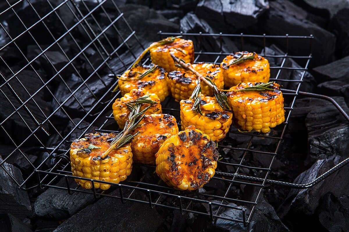 Ксилит — натуральный сахарозаменитель, добываемый из кукурузы. Содержит на 40% меньше  калорий, чем в обычном сахаре.