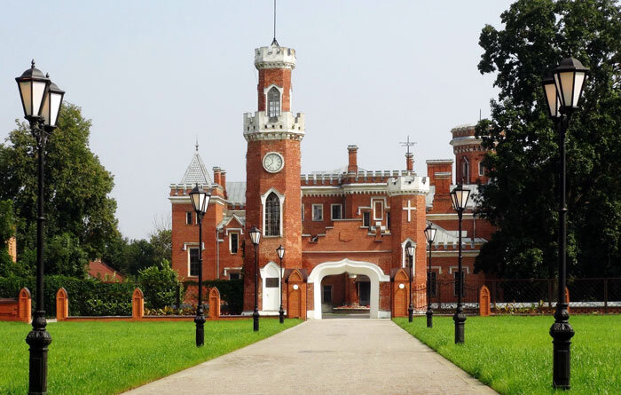 Фото с сайта Историко-культурного центра "Дворцовый комплекс Ольденбургских" http://oldenburgpalace.ru 