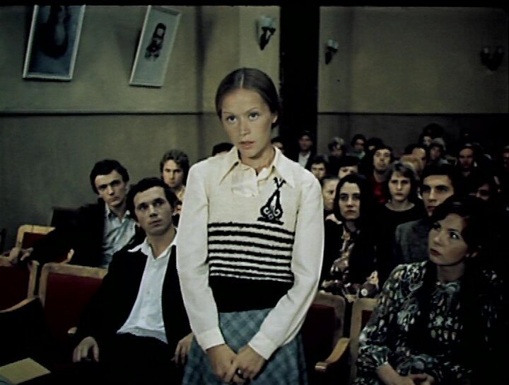 Светлана Переладова в фильме "Странная женщина" (источник фото: m.kino-teatr.ru)