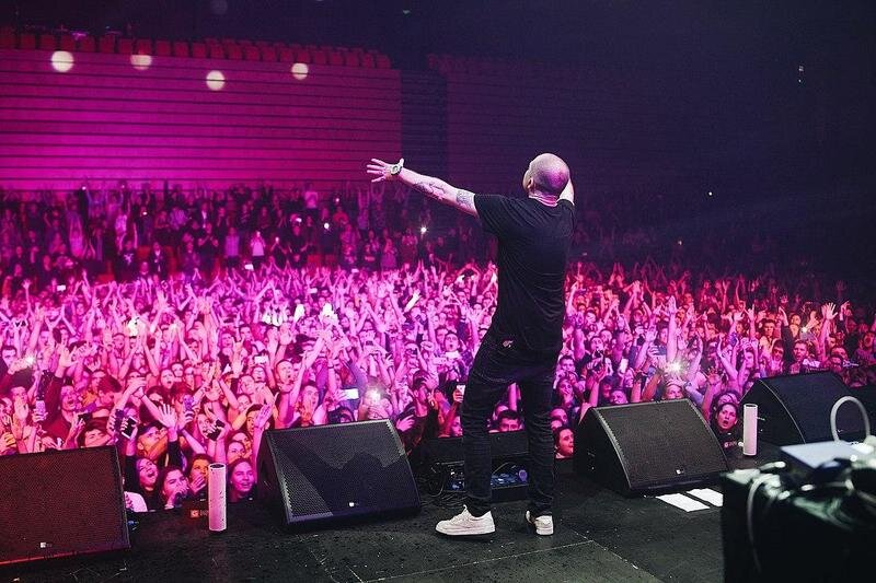 Oxxxymiron на концерте в Воронеже, 2017 год