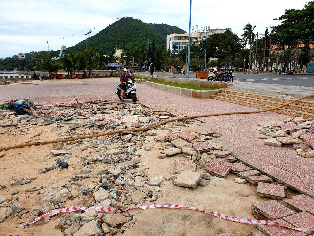 Так выглядит набережная о которой я рассказывал в блоге про романтический пляж.