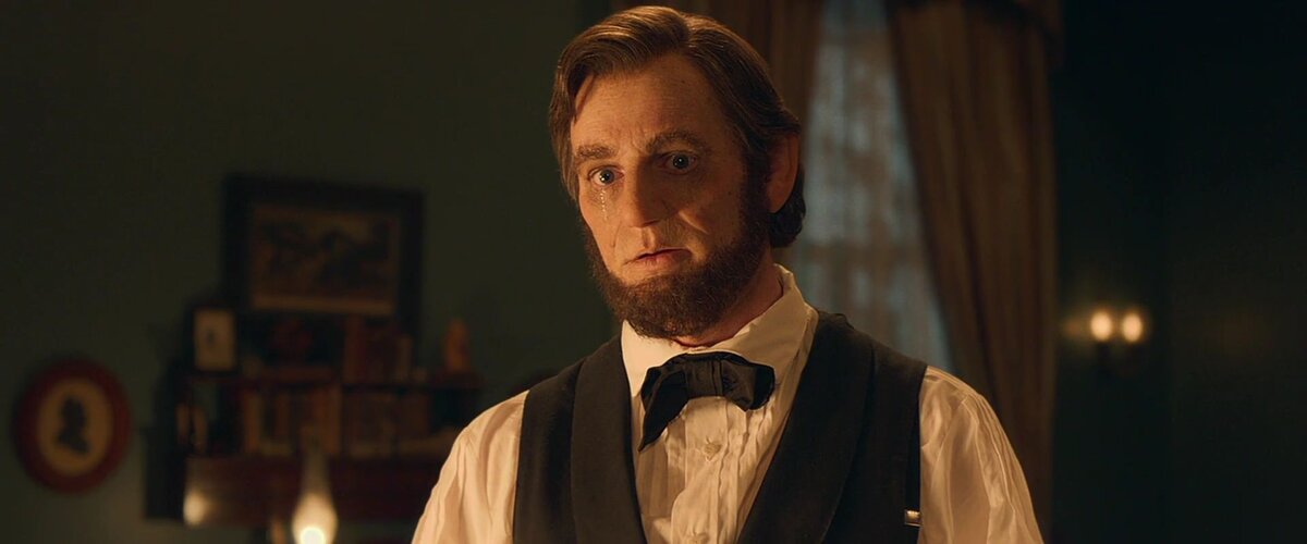 Кадр из фильма "Охотники на вампиров"