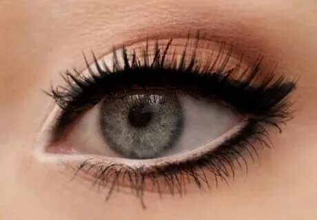 Макияж глаз со стрелками