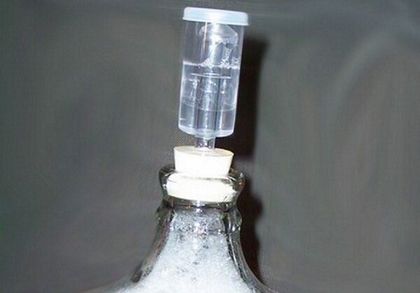Гидрозатвор для ферментации 6-ти камерный с уплотнителем