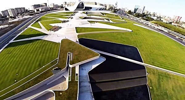 Вид на парк с гелиоптера