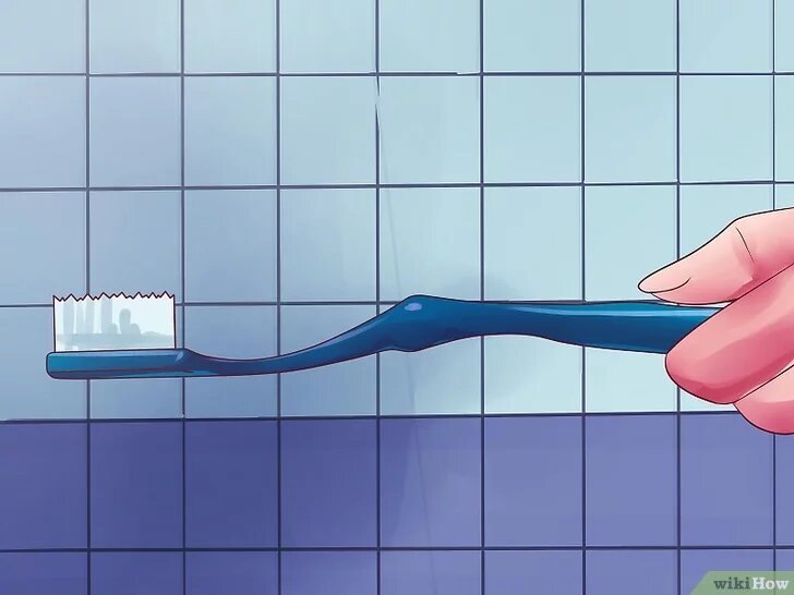 2. Используйте мягкую зубную щетку. Используйте мягкую зубную щетку или зубную пасту, которая рассчитана на искусственные зубы. Многие торговые марки (например, Oral-B) выпускают зубные пасты, предназначенные специально для искусственных зубов.