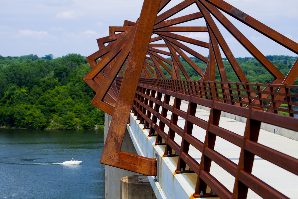 Самый простой мост. Мост High Trestle Trail. Мост Хай Трестл Трейл, США. Пешеходный парковый мостик в Японии. Пешеходный мост. Гранольерс, Испания..