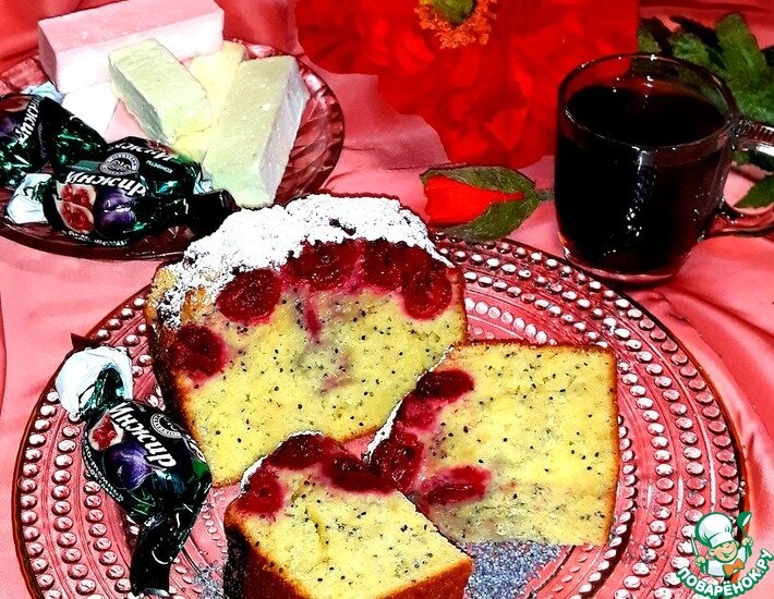Вкусный маковый пирог с вишней. Фото не передало его воздушности и мелкой ноздреватости. Пирог воздушный, сладкий с приятной вишнёвой кислинкой.