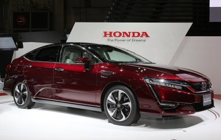 Водородомобиль Honda Clarity Fuel Cell
