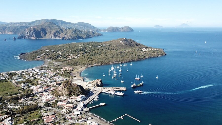 Остров Вулькано