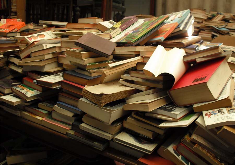 У меня дома примерно такая же картина, особенно в период сессии (фото: forums.playground.ru)