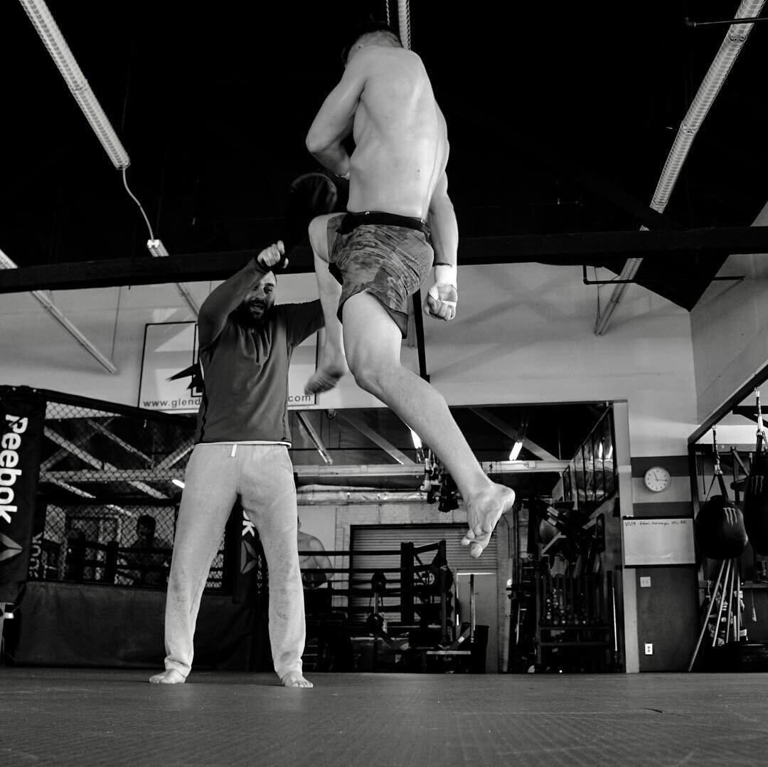 Пархай как бабочка, жаль как оса🦋🐝