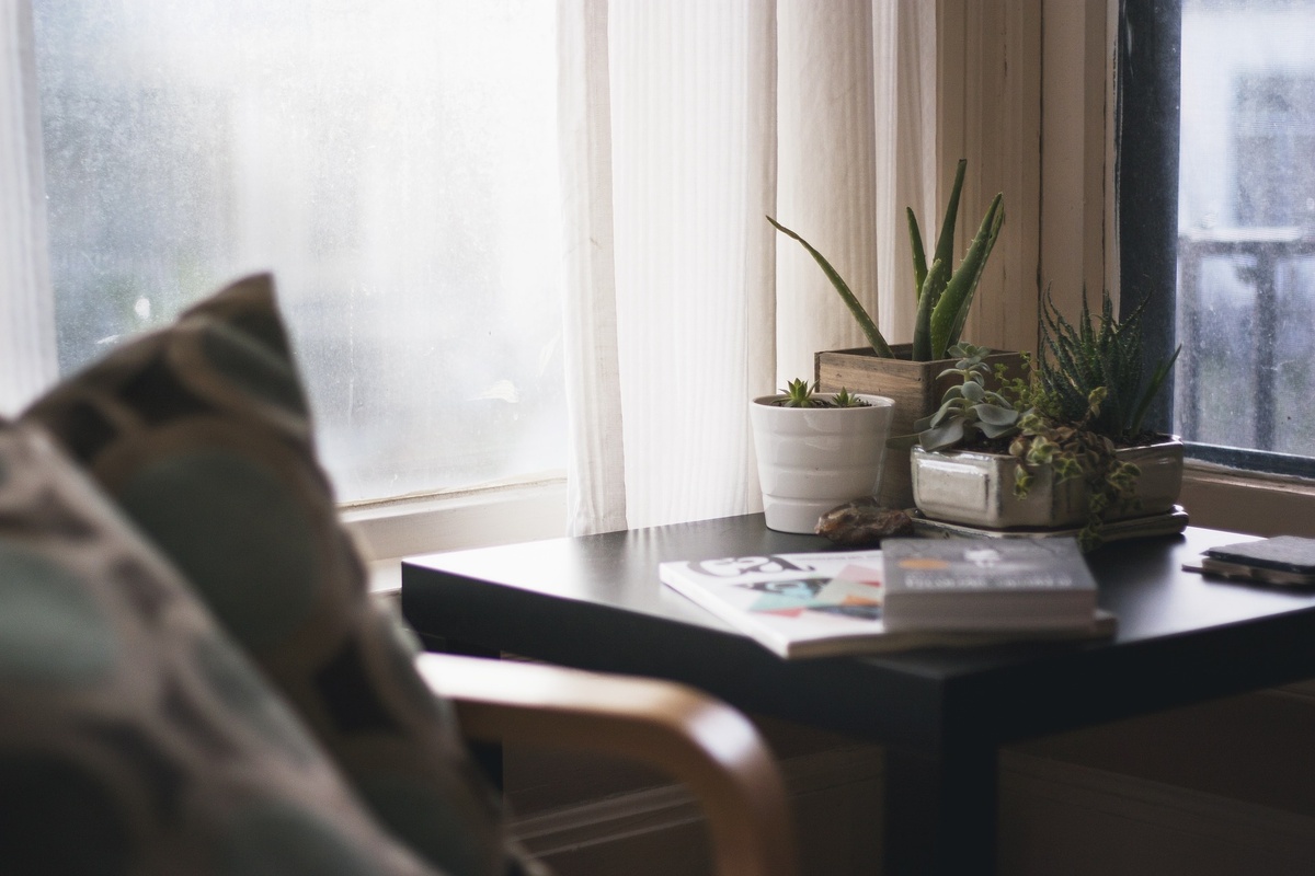 https://pixabay.com/photos/home-house-interior-design-living-2609600/