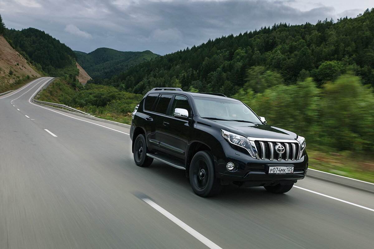 Toyota Land Cruiser Prado 2010 Black