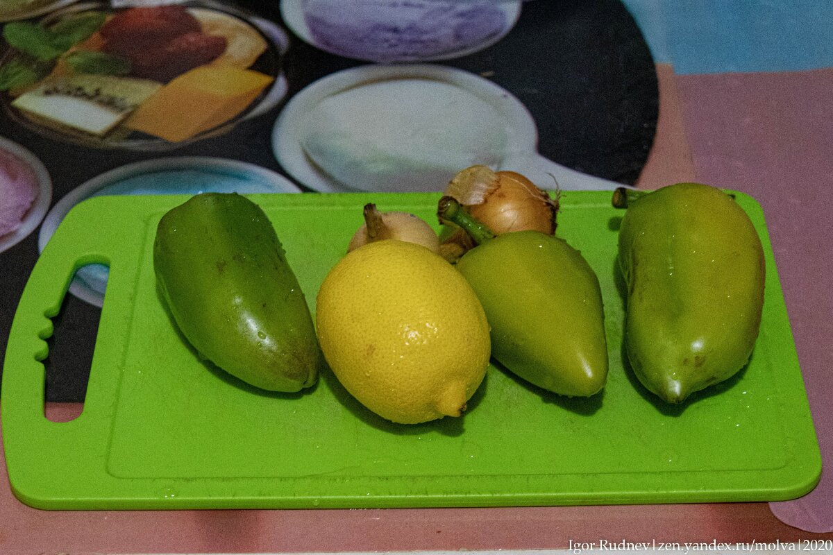 Все, что нашел в холодильнике, хотя бы теоретически имеющее право служить гарниром к карпу