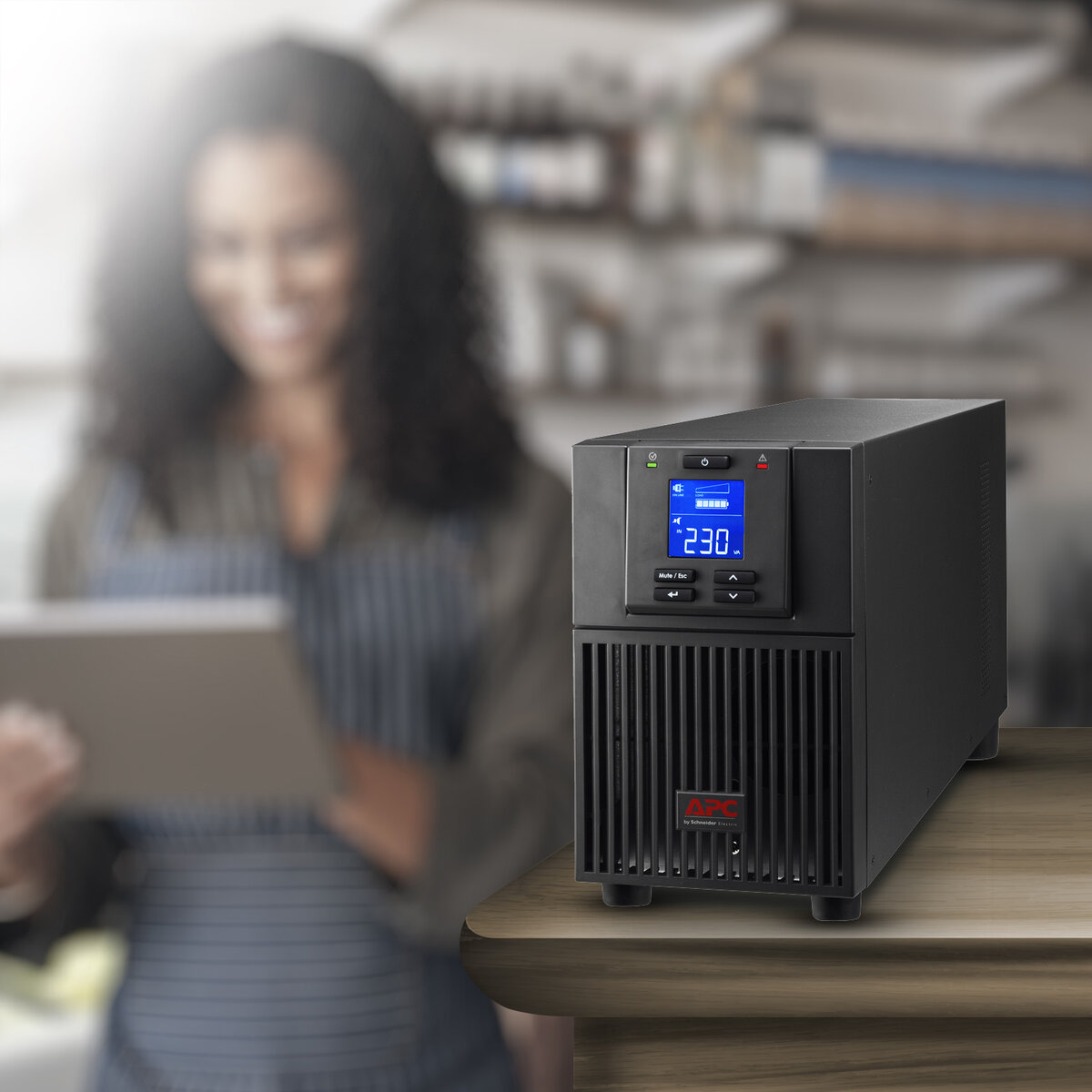 Изучаем новую линейку ИБП APC by SE Easy UPS SRV