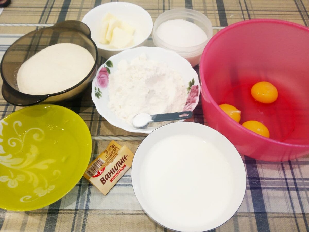 Ингредиенты для приготовления манного пирога