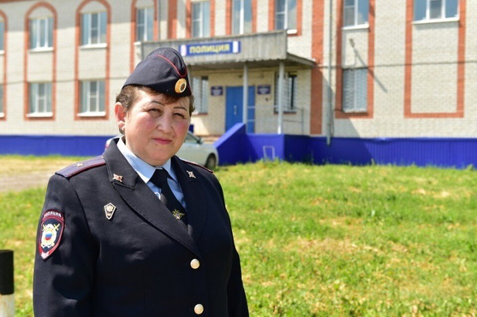     Многодетная мать служит в звании майора полиции.  МВД по РТ