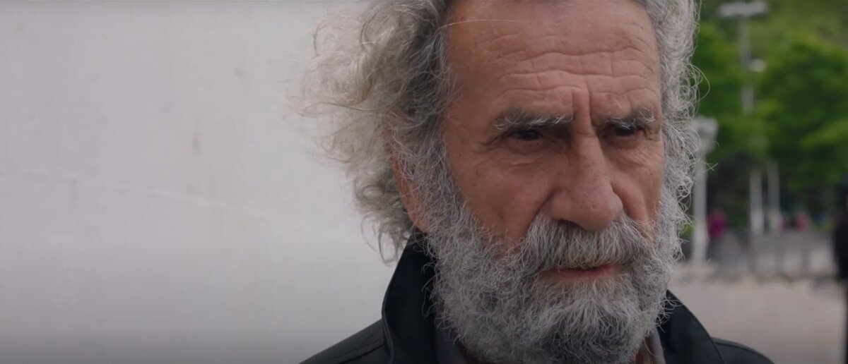 Кадр из сериала "Совершенно другой". Картинка из Интернета.