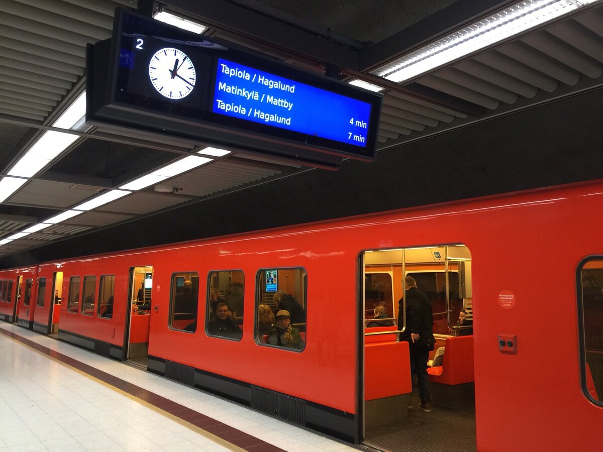 Расписание поездов метро.