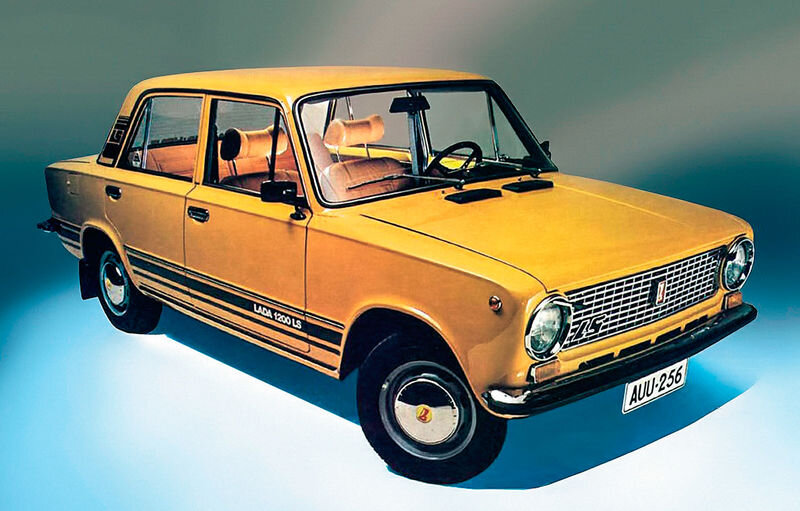 Финскую «классику» Lada 1200 LS оснастили двумя зеркалами, подголовниками и даже очистителями фар. 